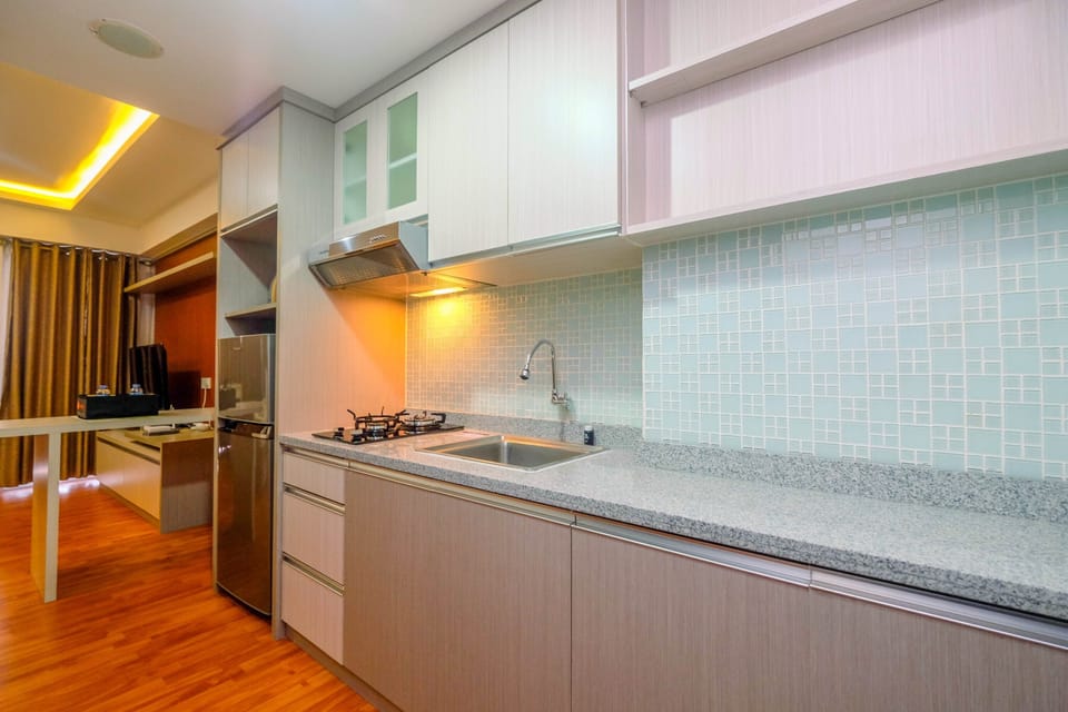 Fridge, stovetop, cookware/dishes/utensils