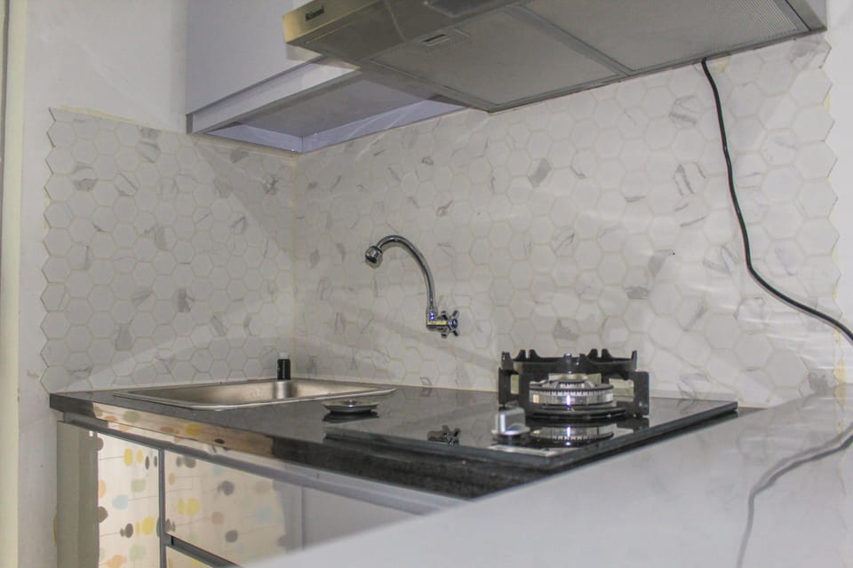 Fridge, stovetop, cookware/dishes/utensils