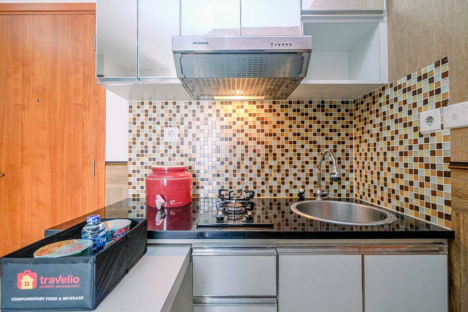 Room | Private kitchen | Fridge, stovetop, cookware/dishes/utensils