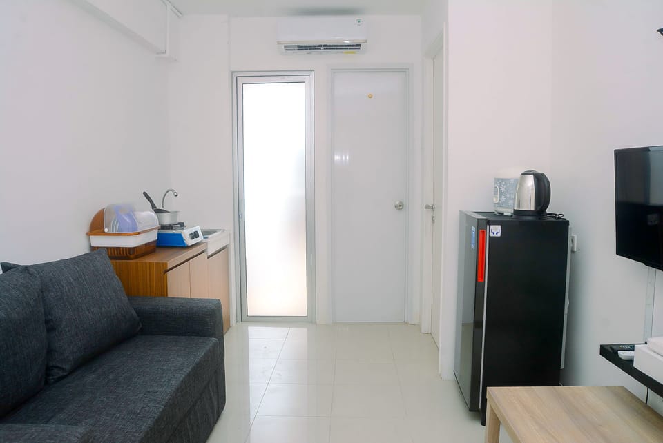Room | Living area | TV