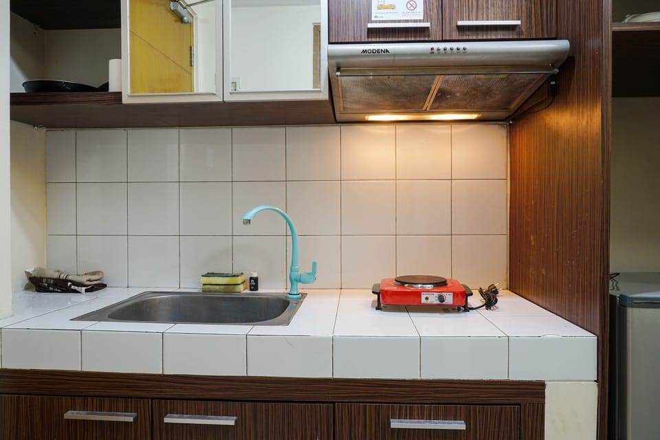 Room | Private kitchen | Fridge, stovetop, cookware/dishes/utensils