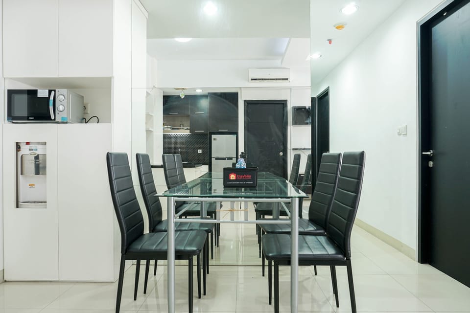 Room | In-room dining