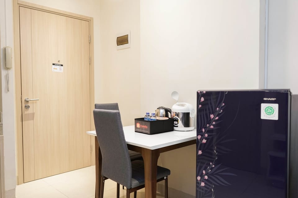 Room | In-room dining