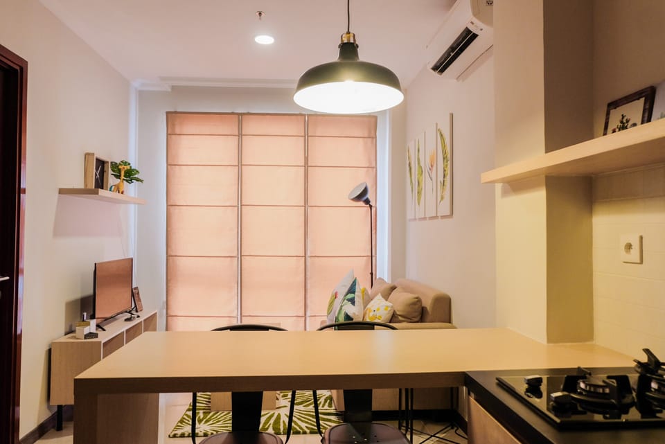 Room | In-room dining