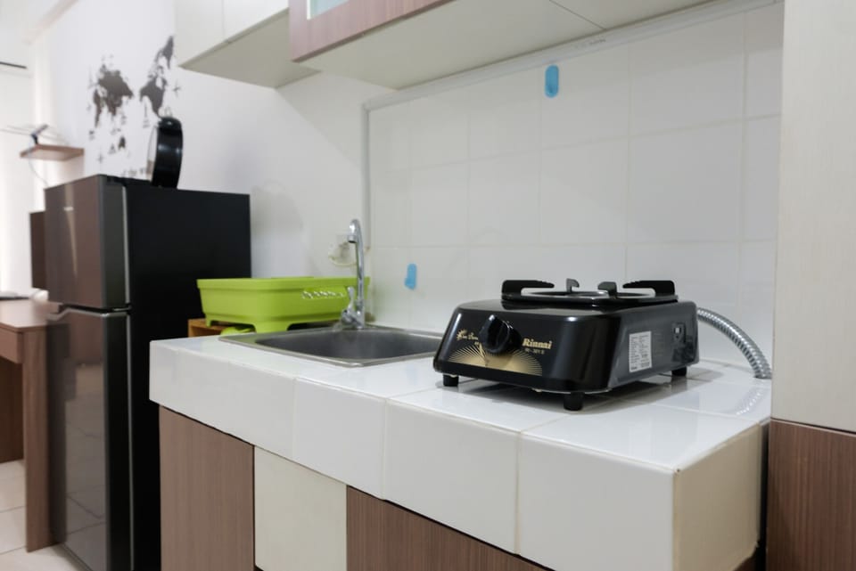 Room | Private kitchen | Fridge, stovetop, electric kettle, cookware/dishes/utensils