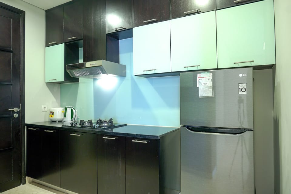 Room | Private kitchen | Fridge, stovetop, cookware/dishes/utensils