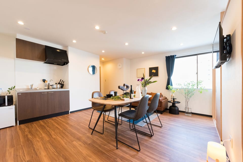Apartment | Living area | Flat-screen TV