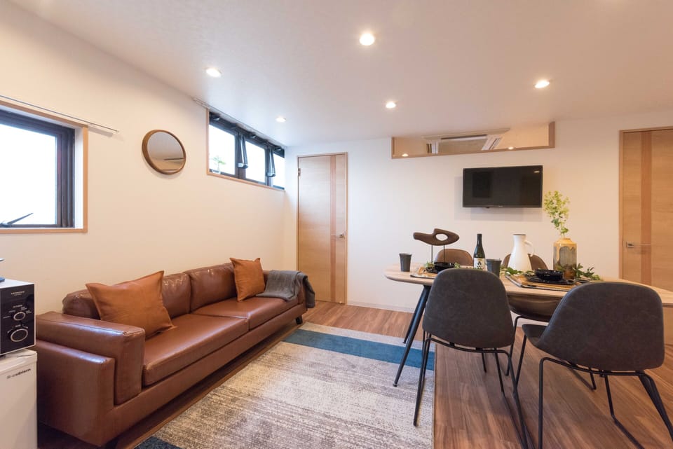 Apartment | Living area | Flat-screen TV
