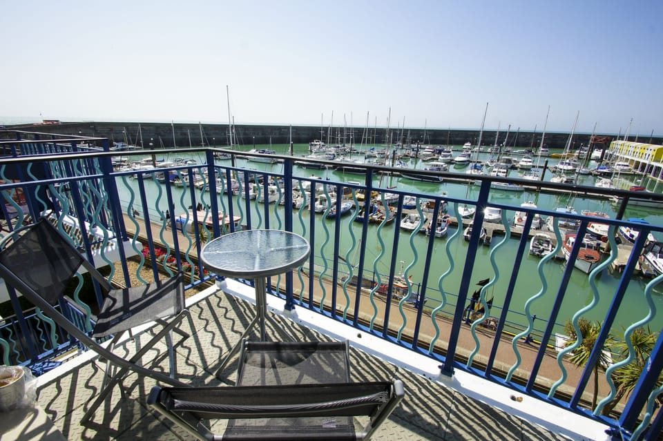Cottage | Balcony