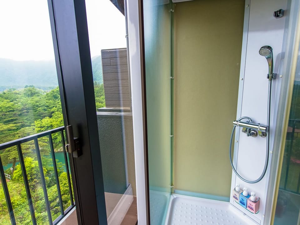 Bathroom shower
