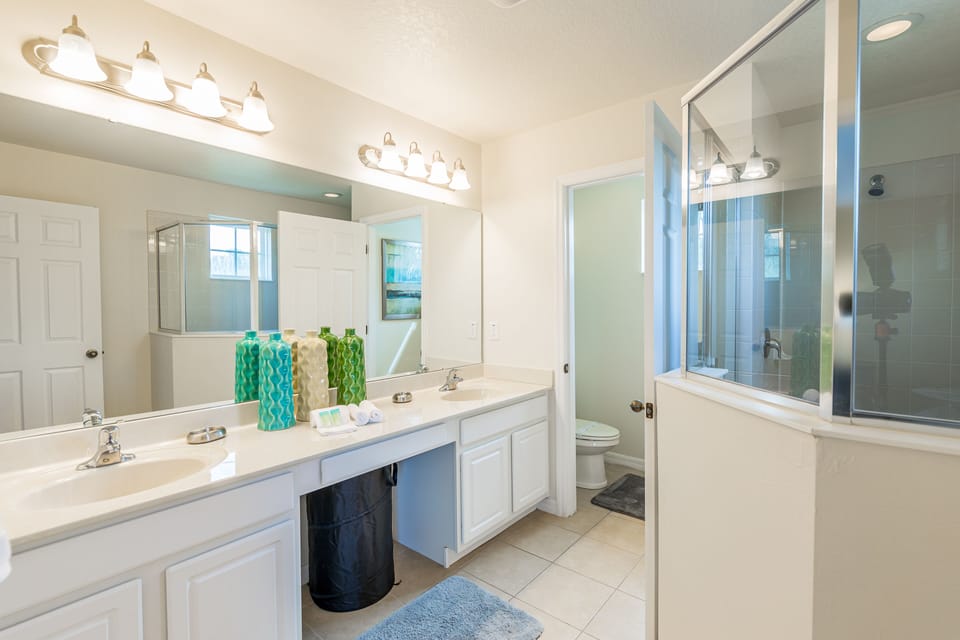 Fantastic 4br 3ba with Pvt Pool with Lake view near to Disney House in Kissimmee