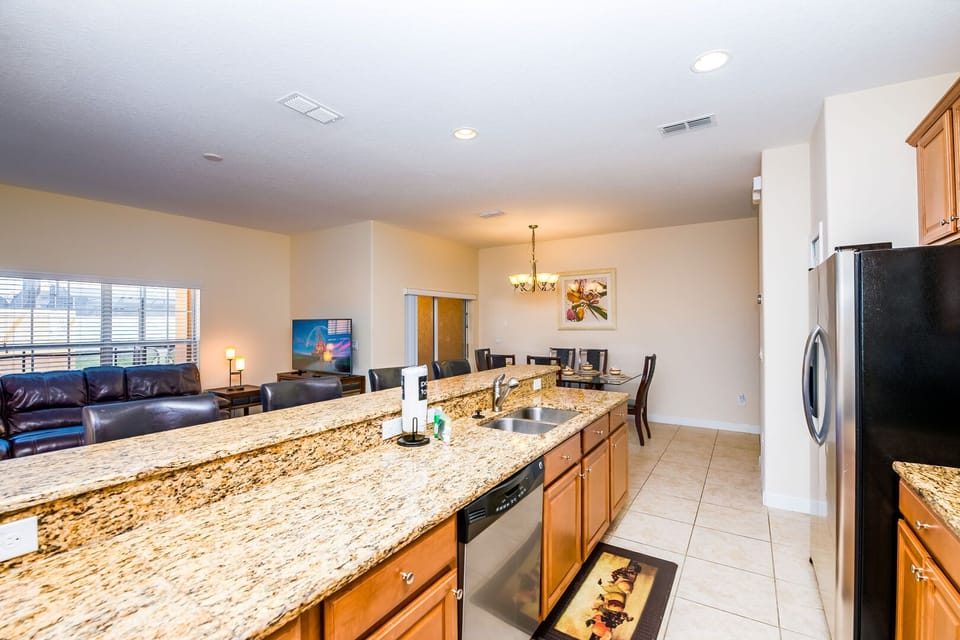 Townhome, 4 Bedrooms, Non Smoking, Kitchen | Private kitchen | Fridge, microwave, oven, dishwasher