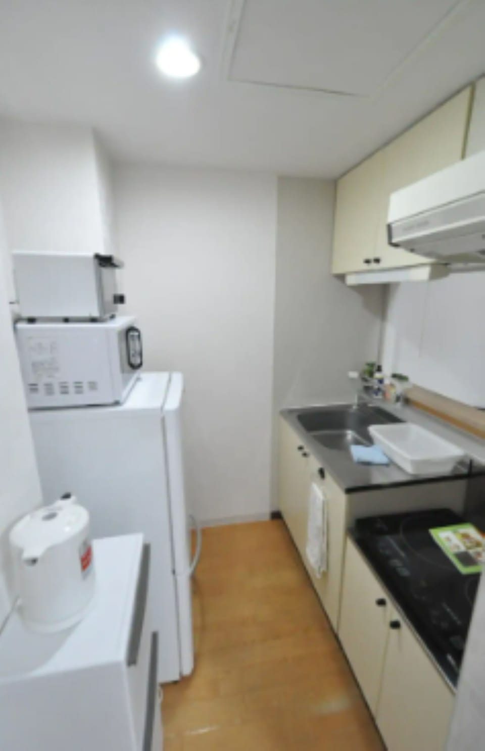 Room, Non Smoking | Private kitchenette | Mini-fridge, microwave, stovetop, griddle