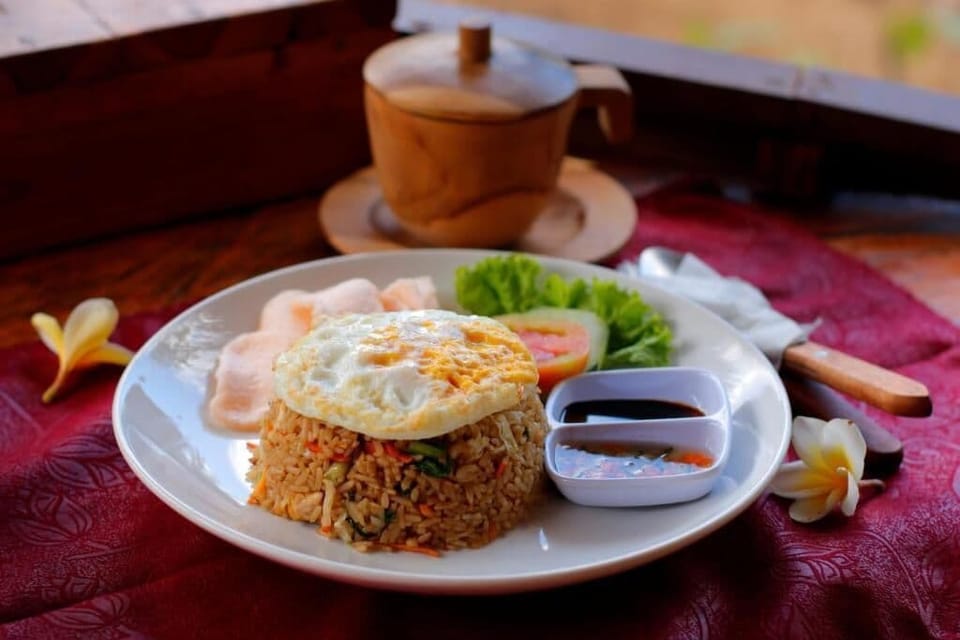 Daily cooked-to-order breakfast for a fee