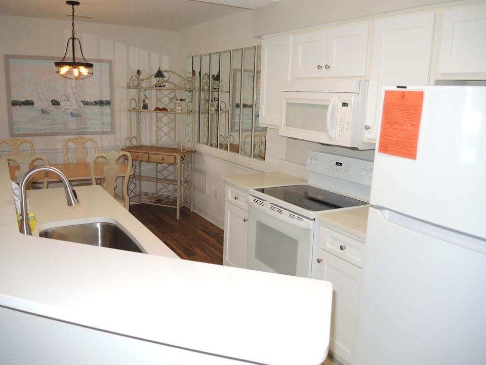 Villa, 2 Bedrooms | Private kitchen | Coffee/tea maker, fridge, microwave, dishwasher