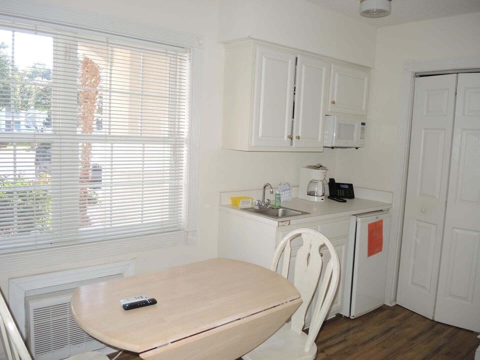 Villa, 2 Bedrooms | Private kitchen | Coffee/tea maker, fridge, microwave, dishwasher