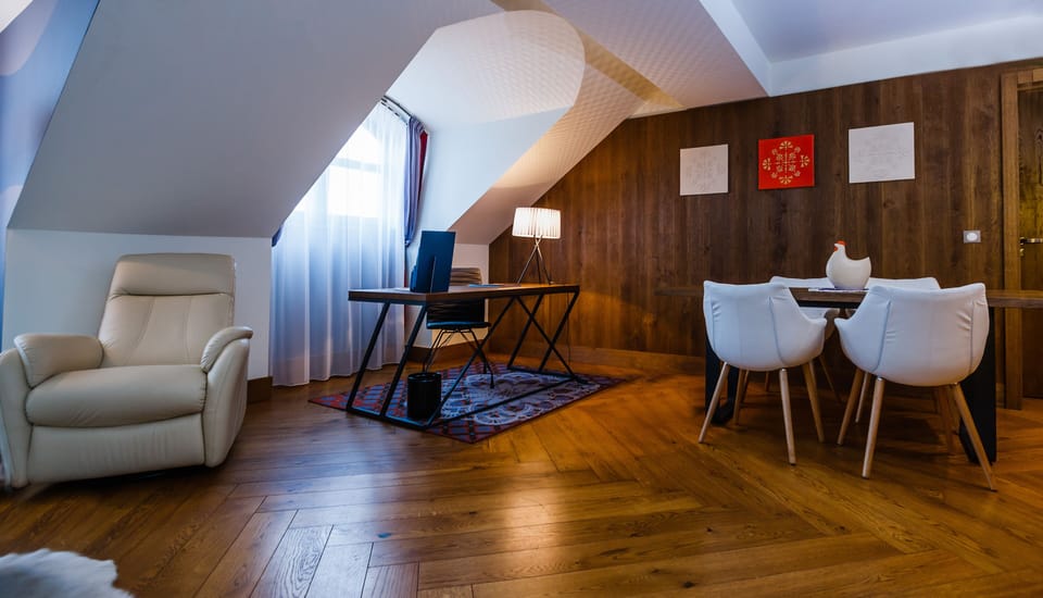 Apartment | Living area | 40-inch LCD TV with cable channels, TV