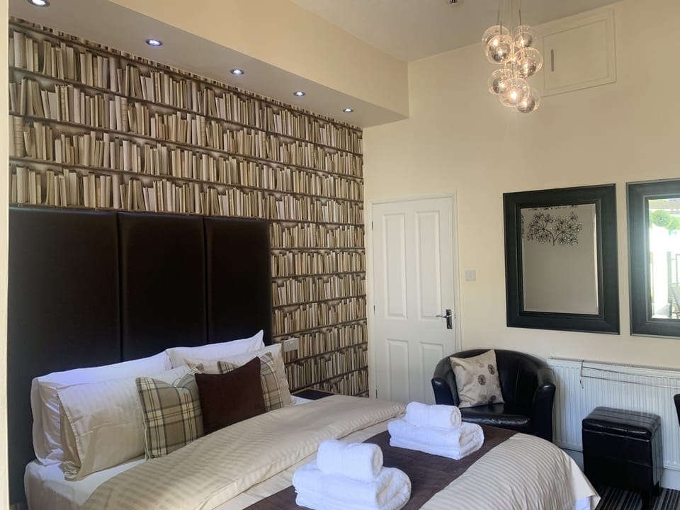 Superior Double or Twin Room, Patio, Ground Floor | Iron/ironing board, free WiFi, bed sheets