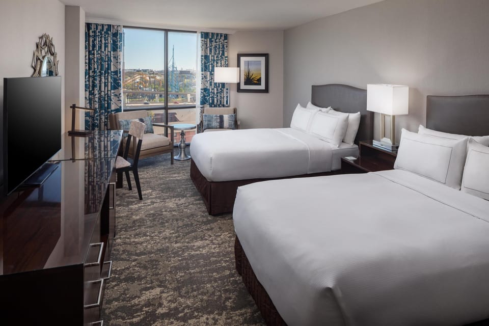 1 bedroom, premium bedding, in-room safe, desk