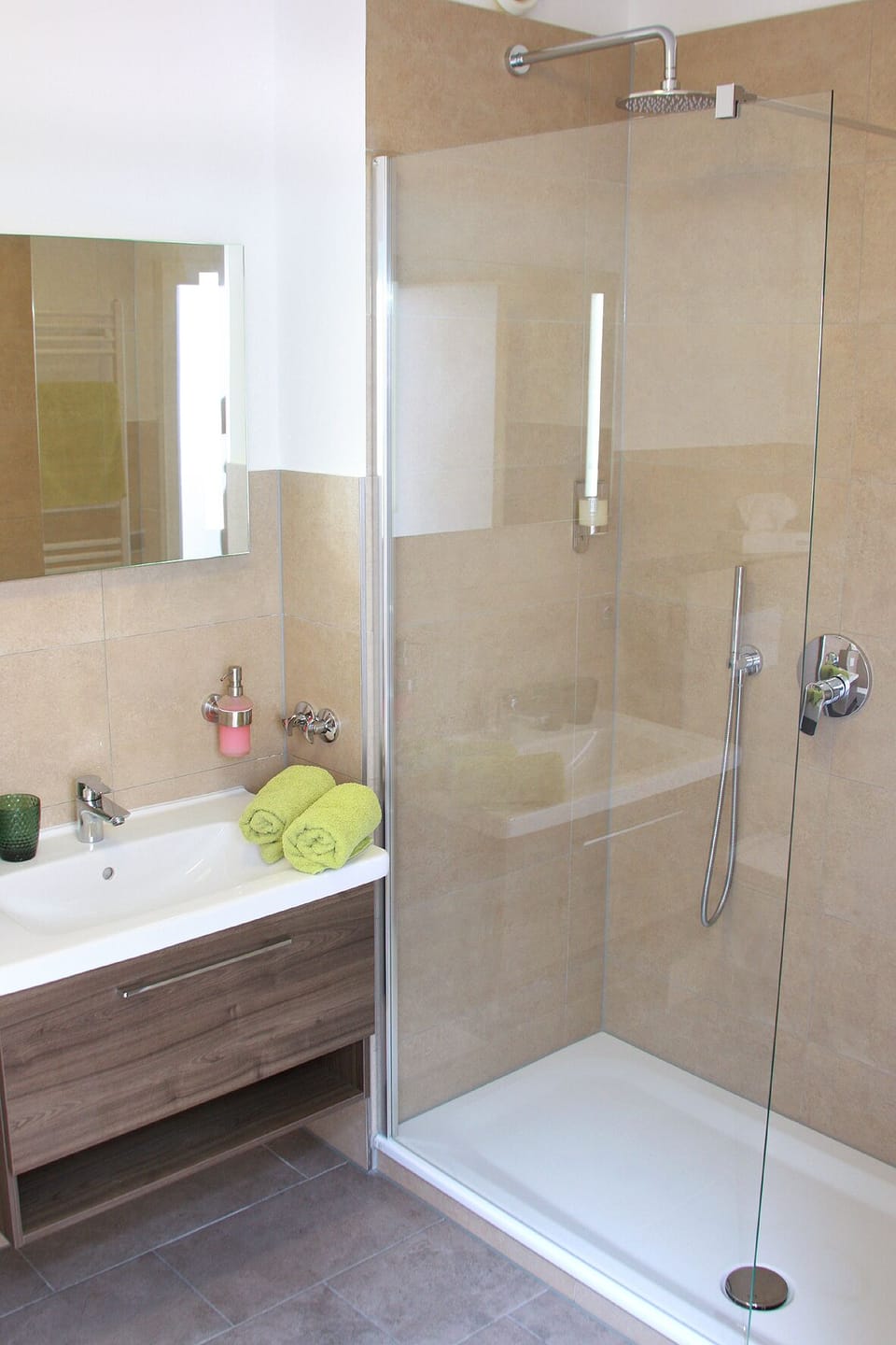 Standard Double or Twin Room, 2 Twin Beds | Room amenity