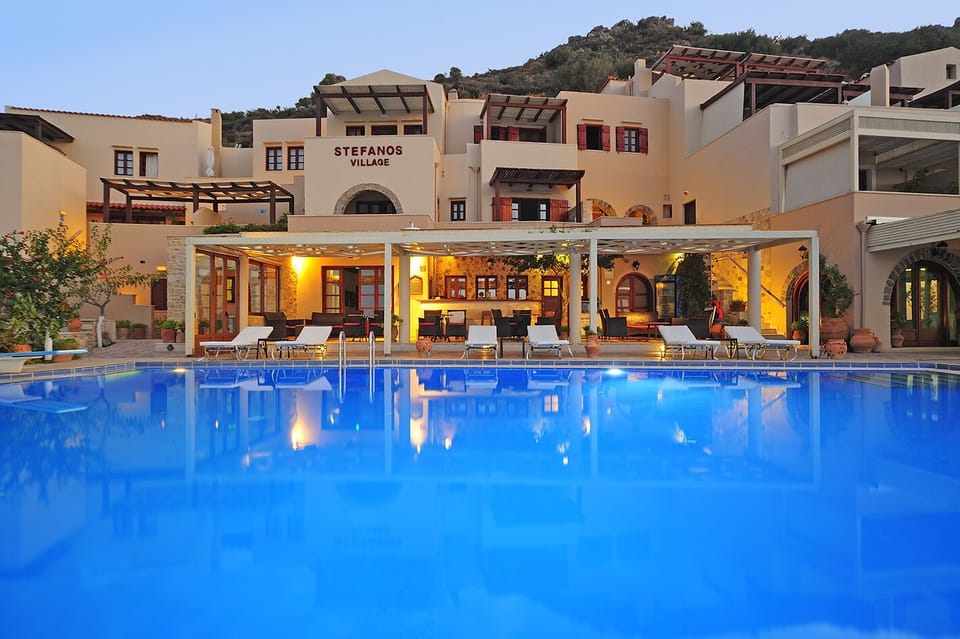 Poolside bar