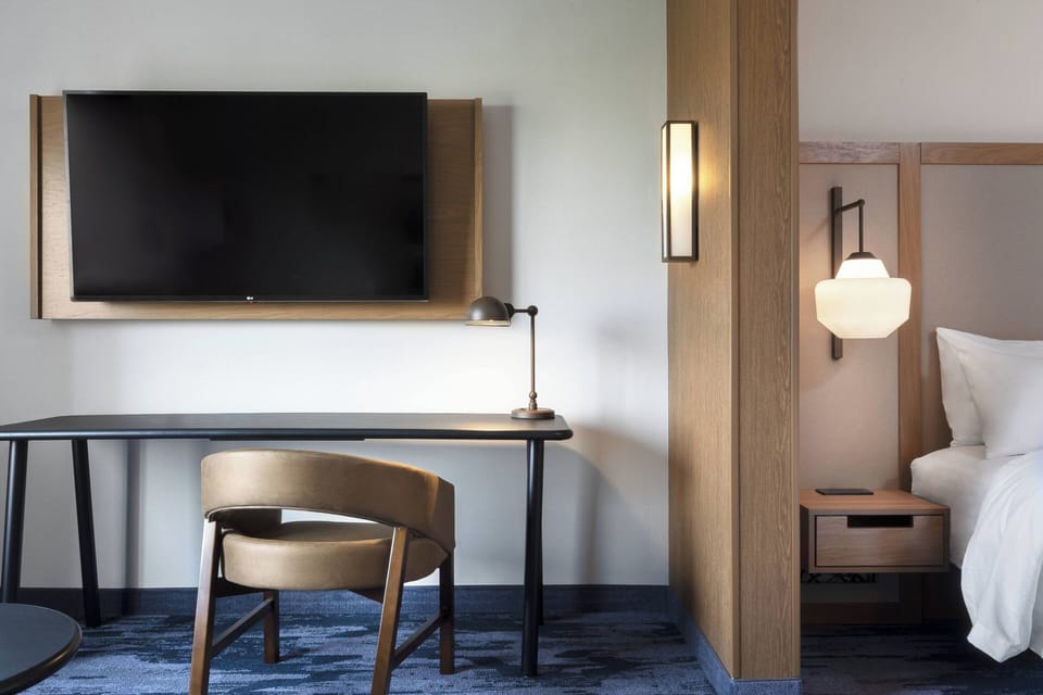 Suite, 1 King Bed with Sofa bed | Desk, laptop workspace, blackout drapes, iron/ironing board