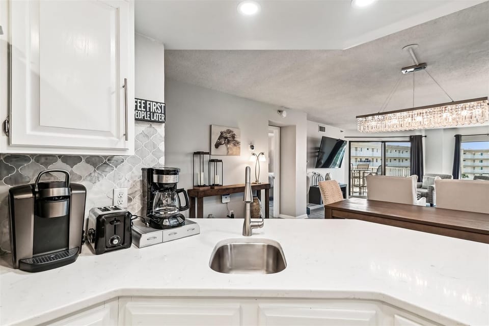 Condo, 2 Bedrooms | Private kitchen | Coffee/tea maker, fridge, oven, toaster