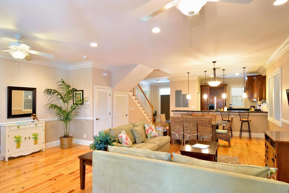 House, Multiple Beds (Seafarer's Refuge) | Living room
