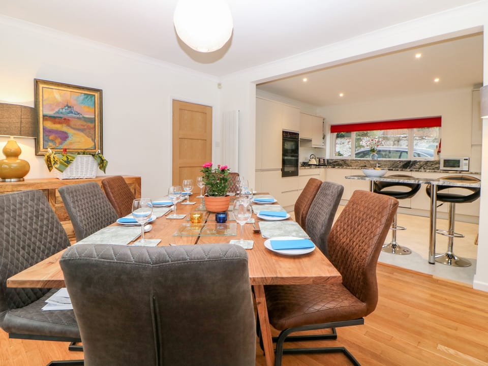 Cottage | Interior