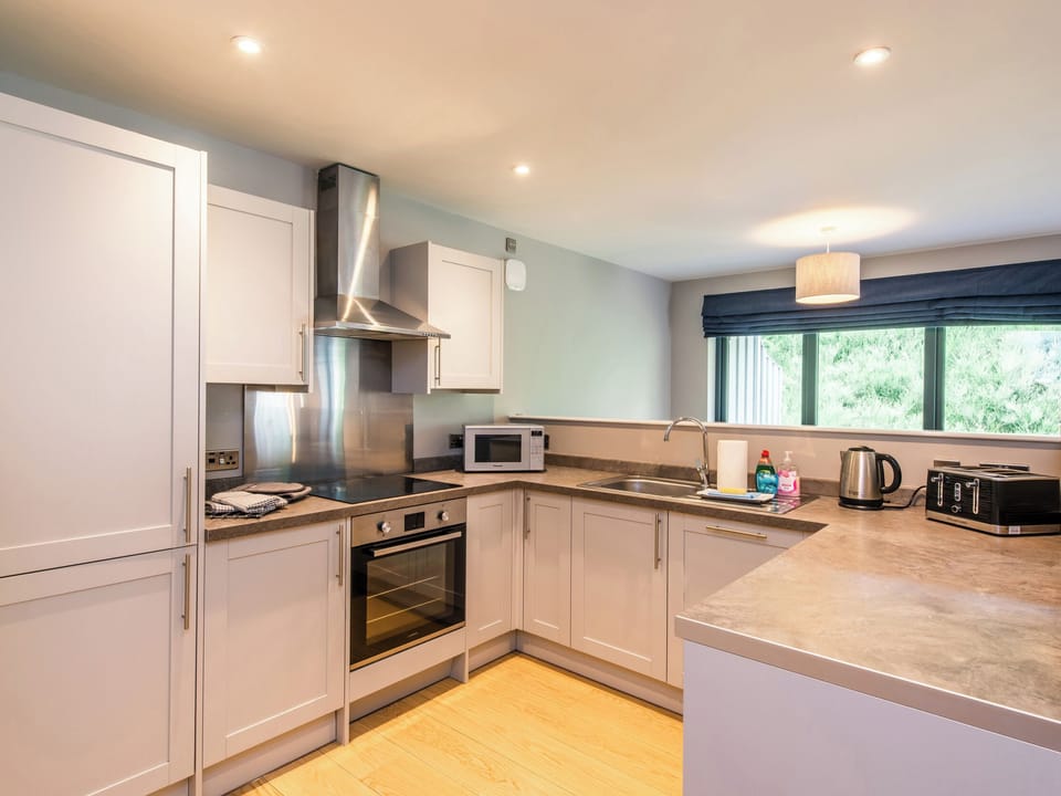 Cottage | Private kitchen | Fridge, dishwasher, electric kettle, toaster