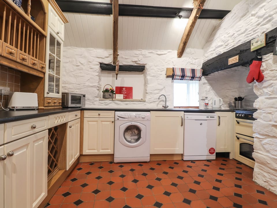 Cottage | Interior