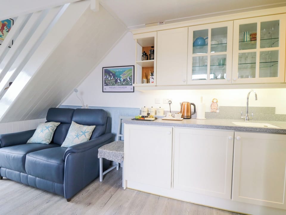 Cottage | Interior