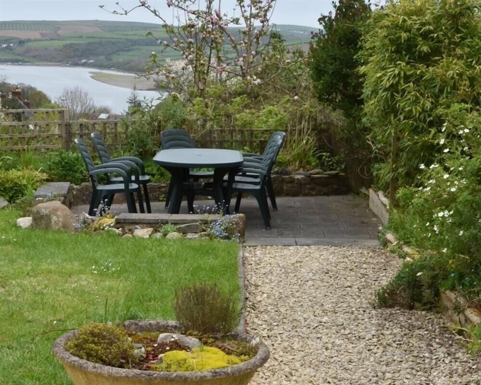 Cottage | Balcony