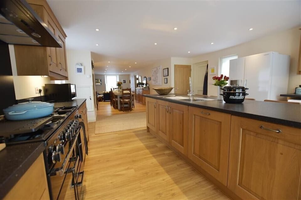 Cottage | Interior