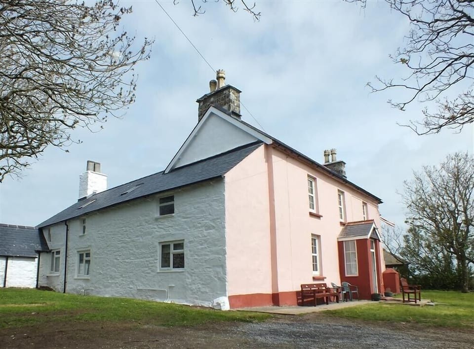 Cottage | Interior