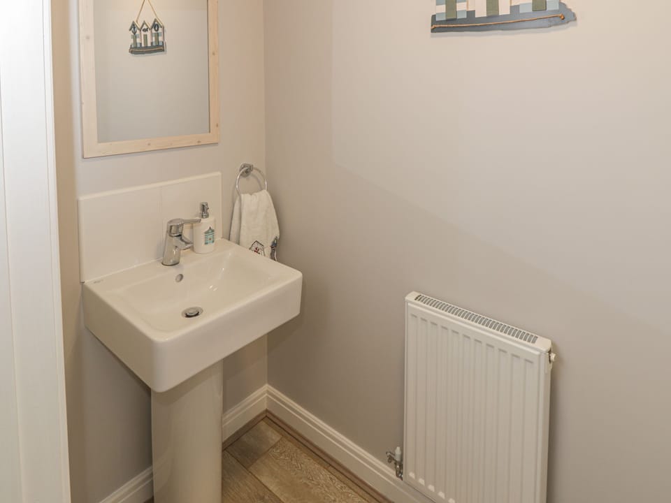 Sandy Corner Cottage in Primrose Valley