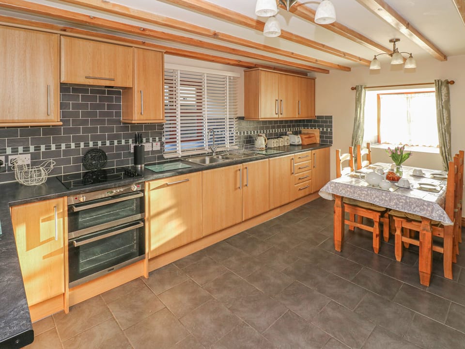 Cottage | Interior