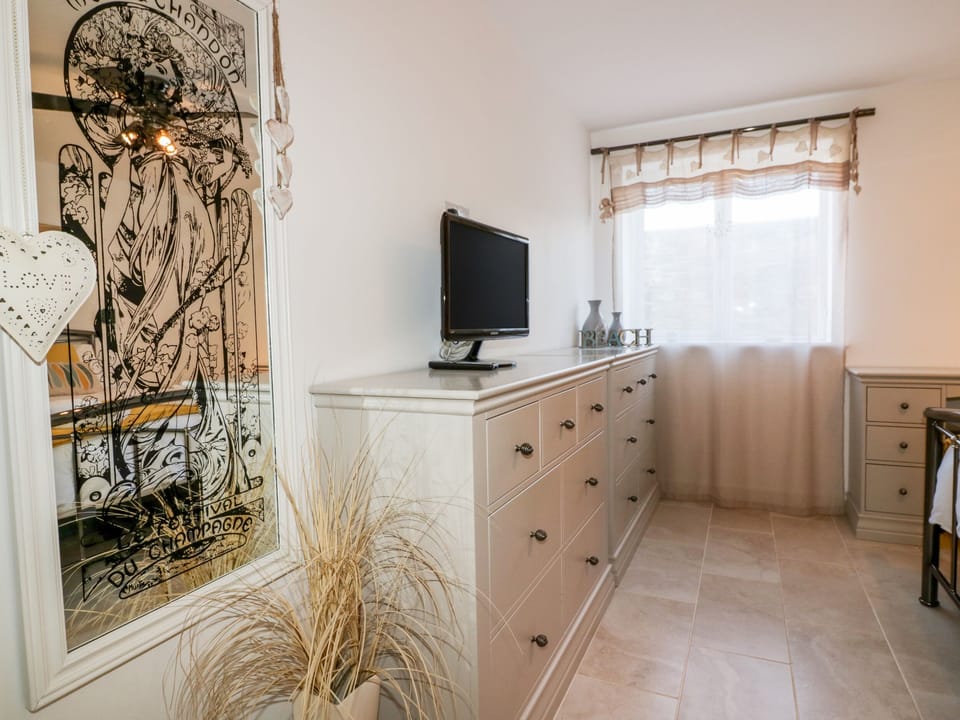 Cottage | 1 bedroom, individually decorated, individually furnished, free WiFi