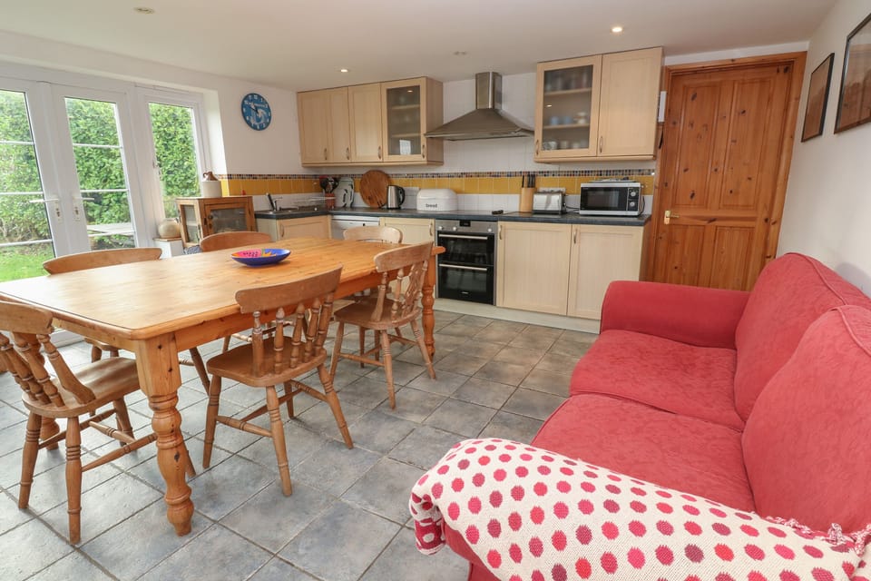 Cottage | Interior