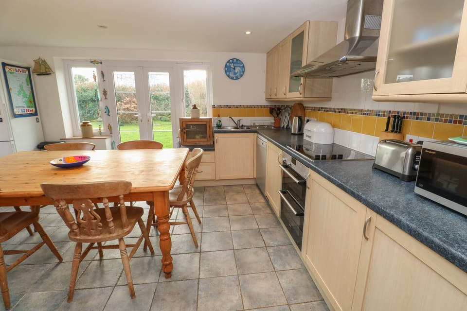 Cottage | Interior
