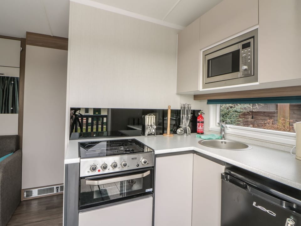 Cottage | Private kitchen | Cookware/dishes/utensils