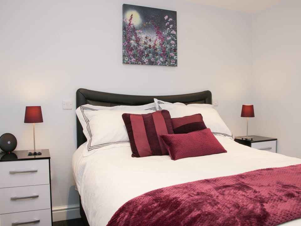 Alders View Coach House Cottage in England