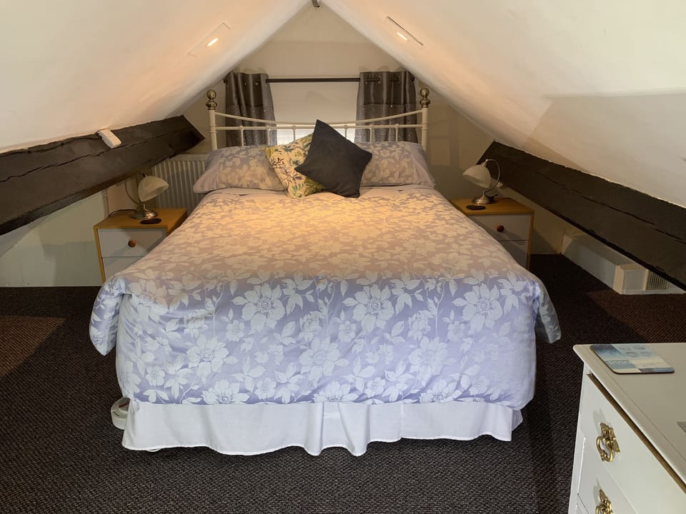 Cottage | 1 bedroom, individually decorated, individually furnished, free WiFi