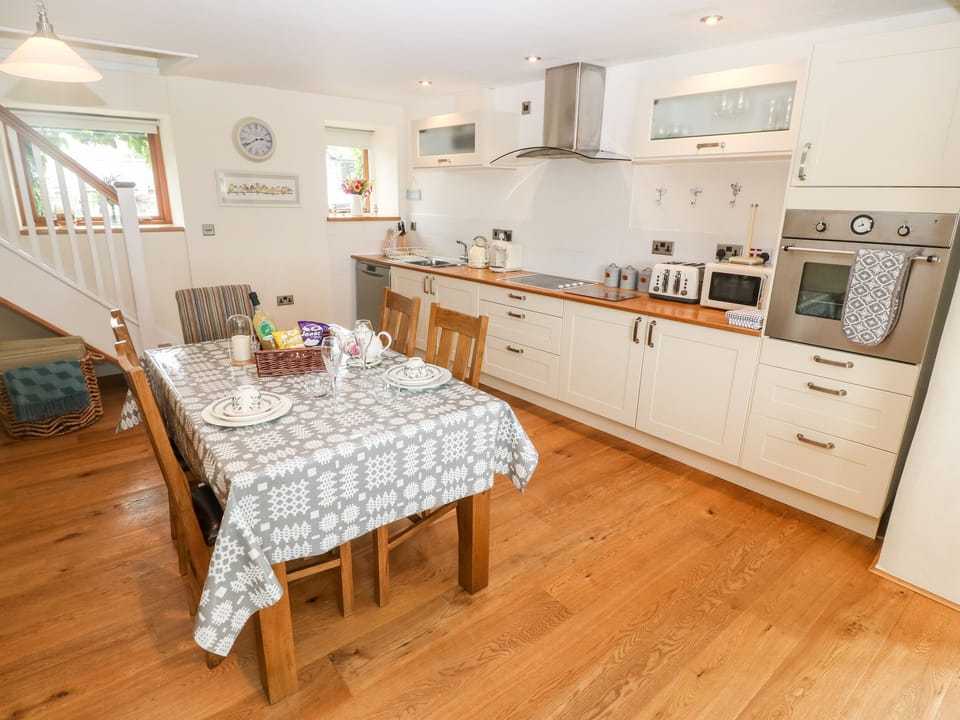 Cottage | Interior