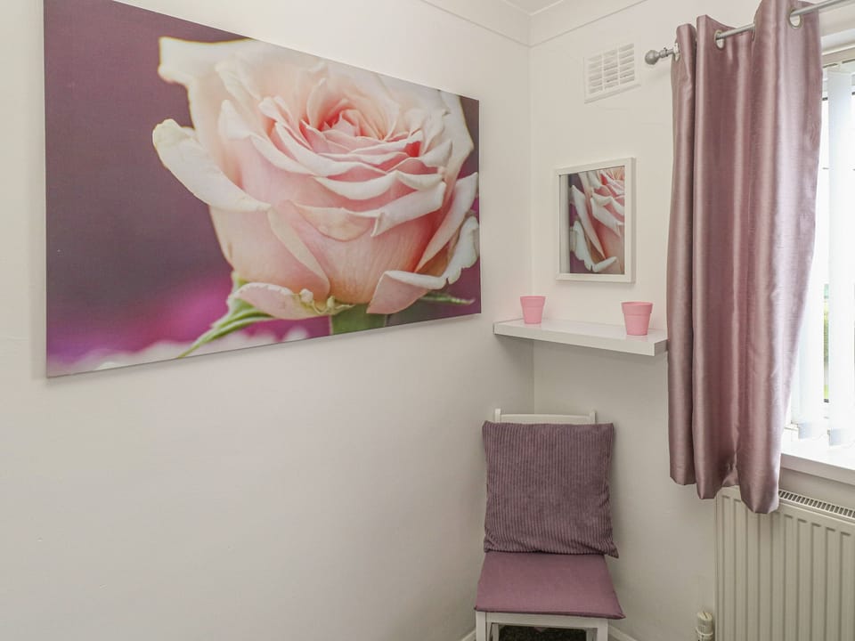 Cottage | 3 bedrooms, individually decorated, individually furnished, free WiFi