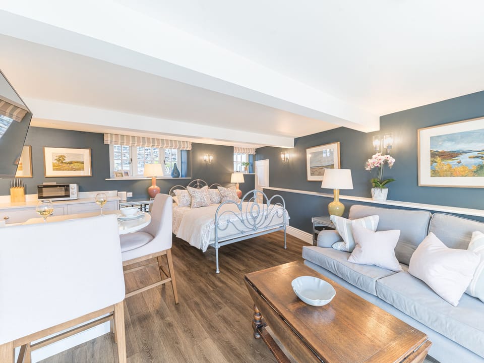 Cottage | 1 bedroom, individually decorated, individually furnished, free WiFi