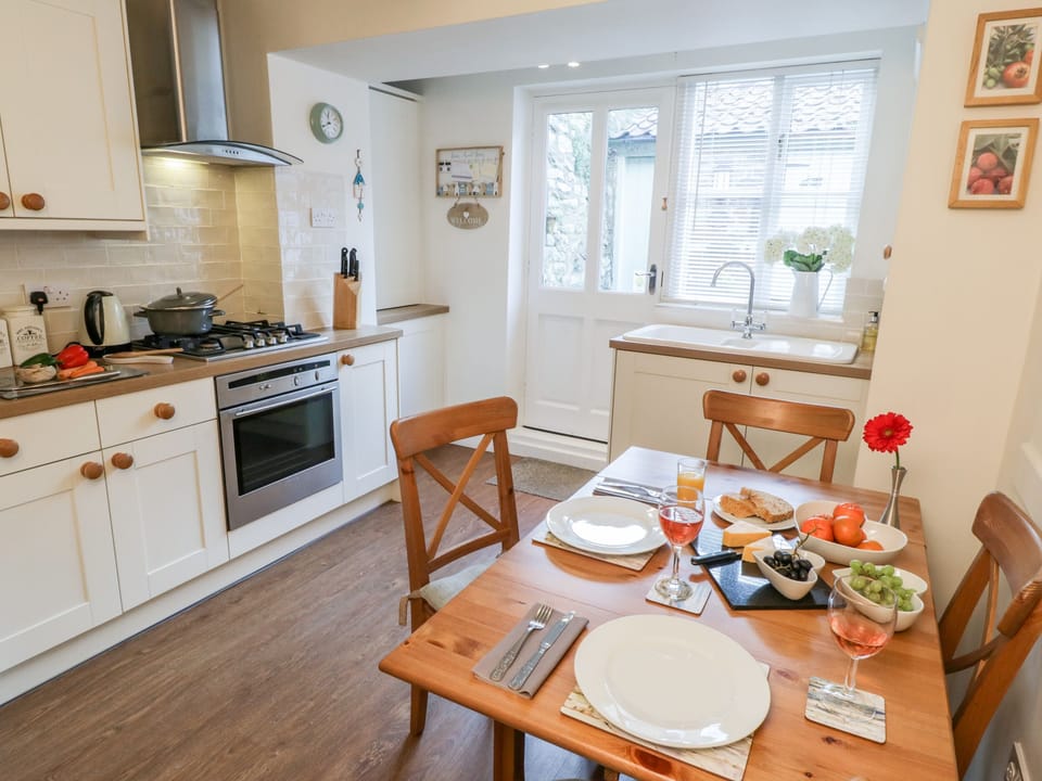 Cottage | Interior