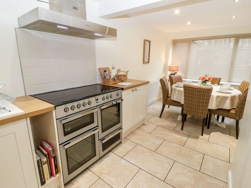 Cottage | Interior