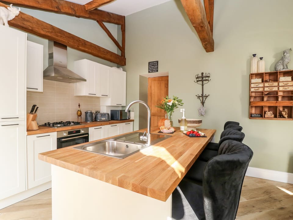 Cottage | Interior