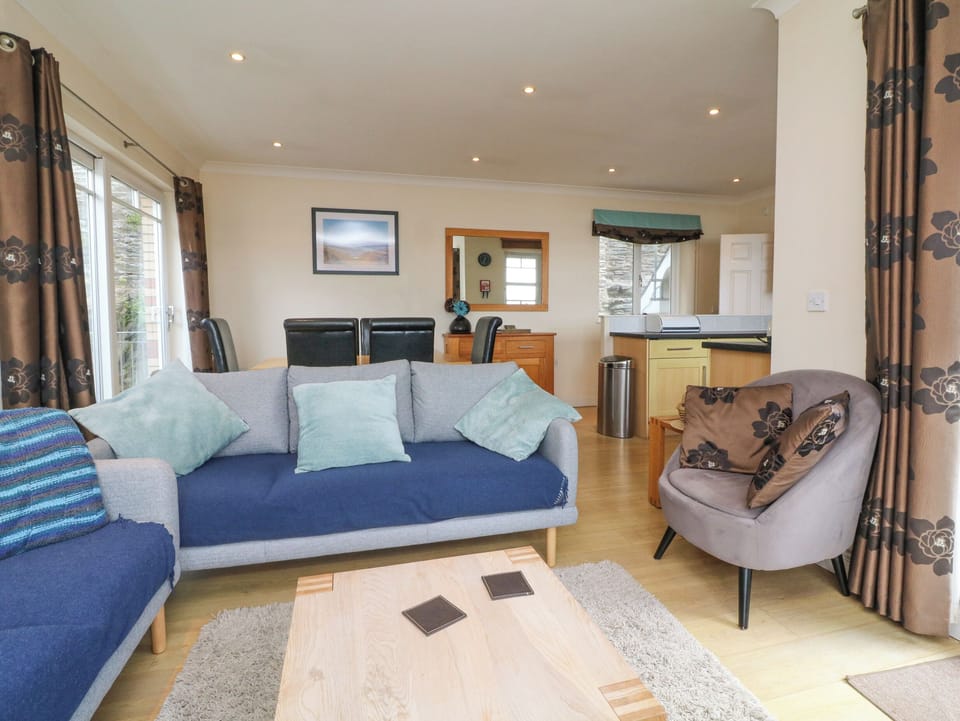 Cottage | Living area